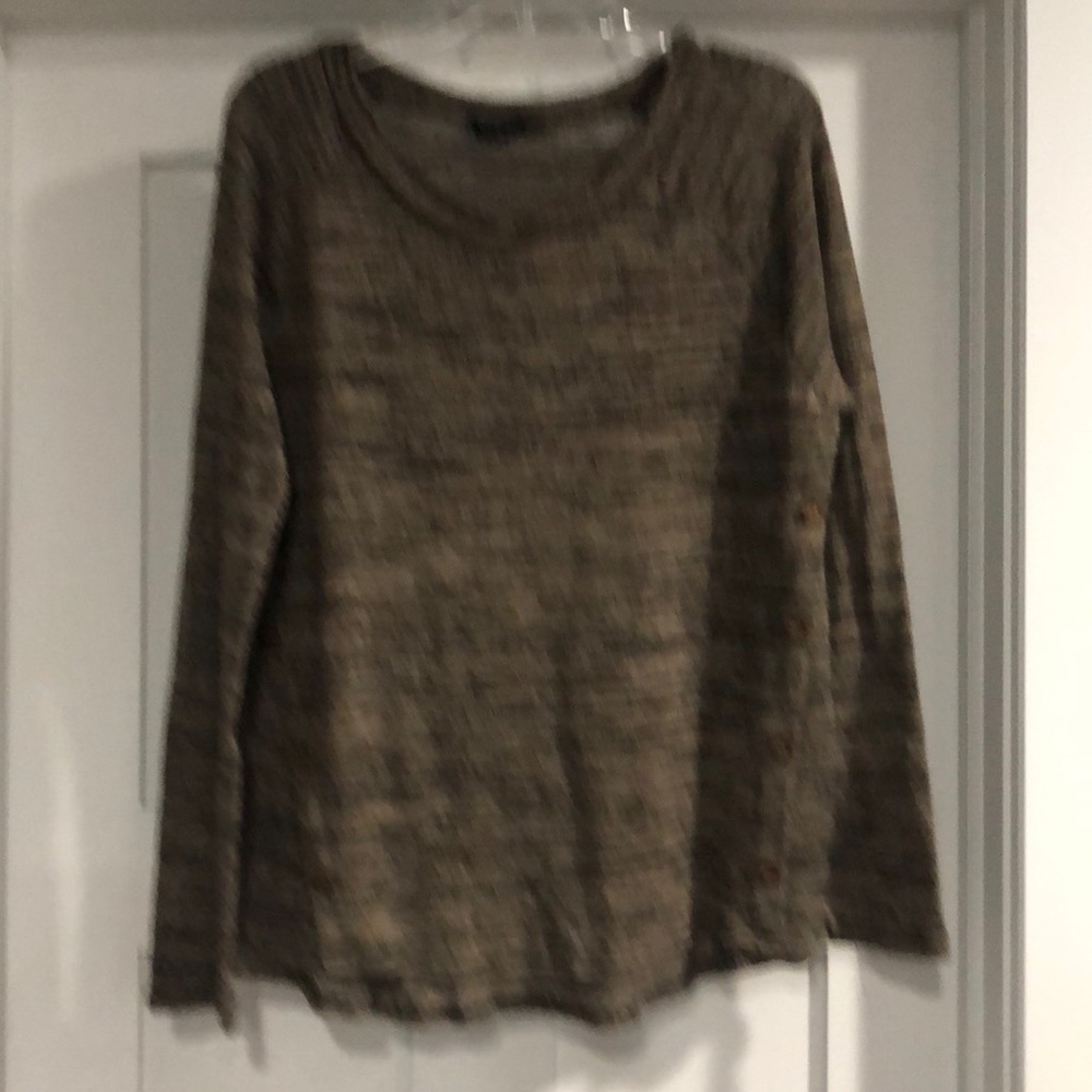 Lightweight sweater